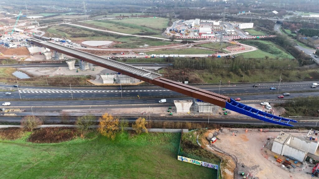 Viduc est HS2 au-dessus de l'autoroute M6
