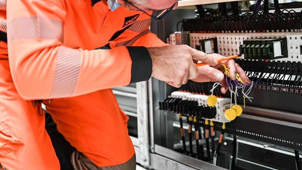 SNCF Réseau programme la modernisation de postes d’aiguillage en gare de Paris Lyon sur le week-end du premier mai