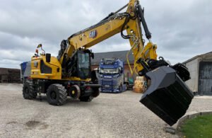 Bergerat Monnoyeur - Pelle Rail-route Cat M323 Nex Gen
